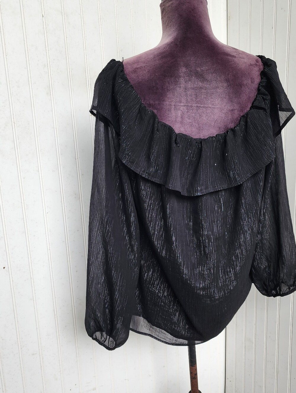 White House Black Market Blouse Metallic Silver Ruffled Peasant Off Shoulder XL - Picture 7 of 13